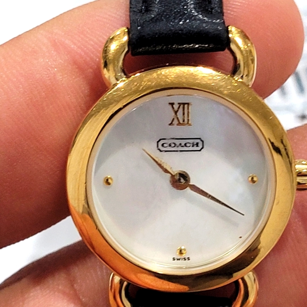 coach watch 0815 6.852.951 for ladies certified and original, fresh battery leat